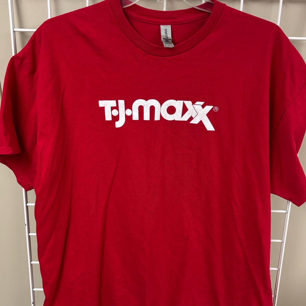 T.J.Maxx Short sleeve T-Shirt size 2XL. Graphics on both sides. Cotton. EUC